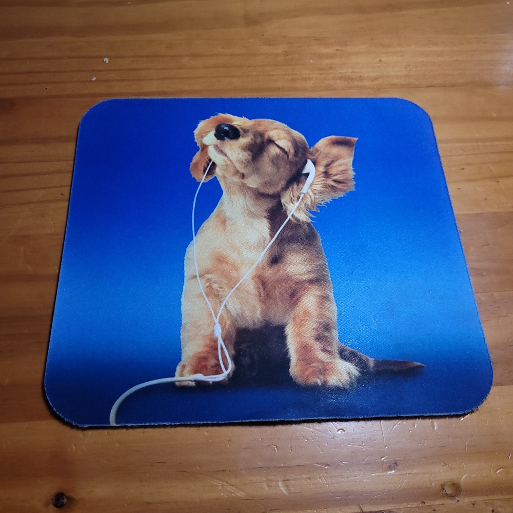 Cute Puppy Mouse Pad with Headphones